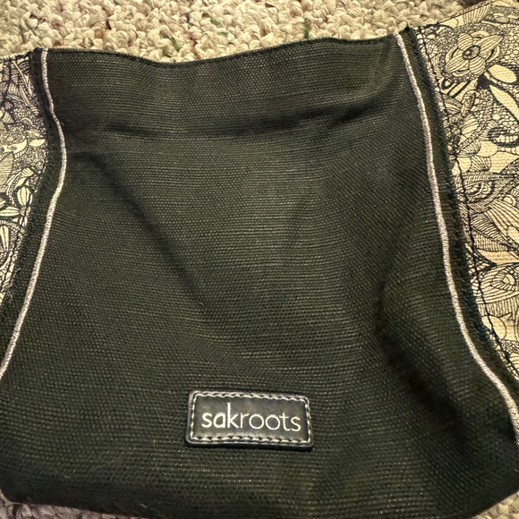 Sakroots shoulder bag. - Picture 2 of 7